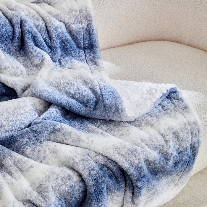 91家纺网 家纺一手货源 找家纺 缘生活 2025新款仿兔毛渐变毛毯 渐变毛毯四季通用盖毯多功能毛毯家居备用毯 渐变毛毯-蓝色