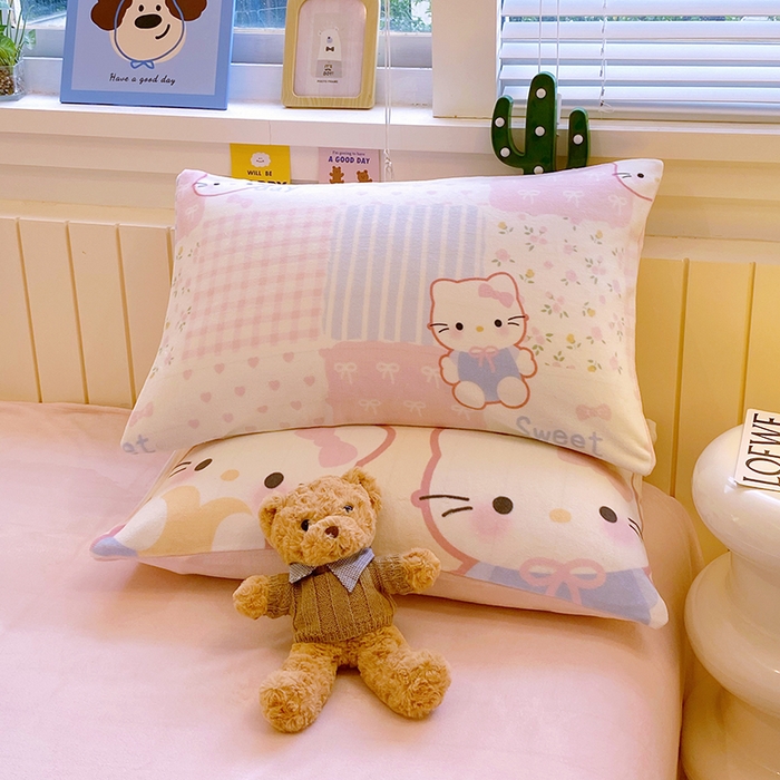 91家纺网 家纺一手货源 找家纺 葡萄家 2025新款高克重印花牛奶绒四件套萌系卡通 布丁猫