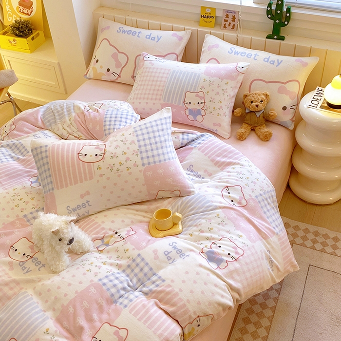 91家纺网 家纺一手货源 找家纺 葡萄家 2025新款高克重印花牛奶绒四件套萌系卡通 布丁猫