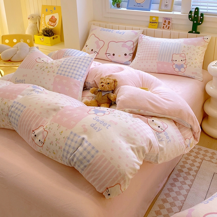 91家纺网 家纺一手货源 找家纺 葡萄家 2025新款高克重印花牛奶绒四件套萌系卡通 布丁猫