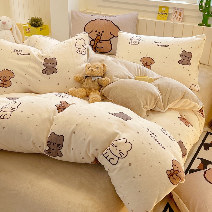 91家纺网 家纺一手货源 找家纺 葡萄家 2025新款高克重印花牛奶绒四件套萌系卡通 动物乐园