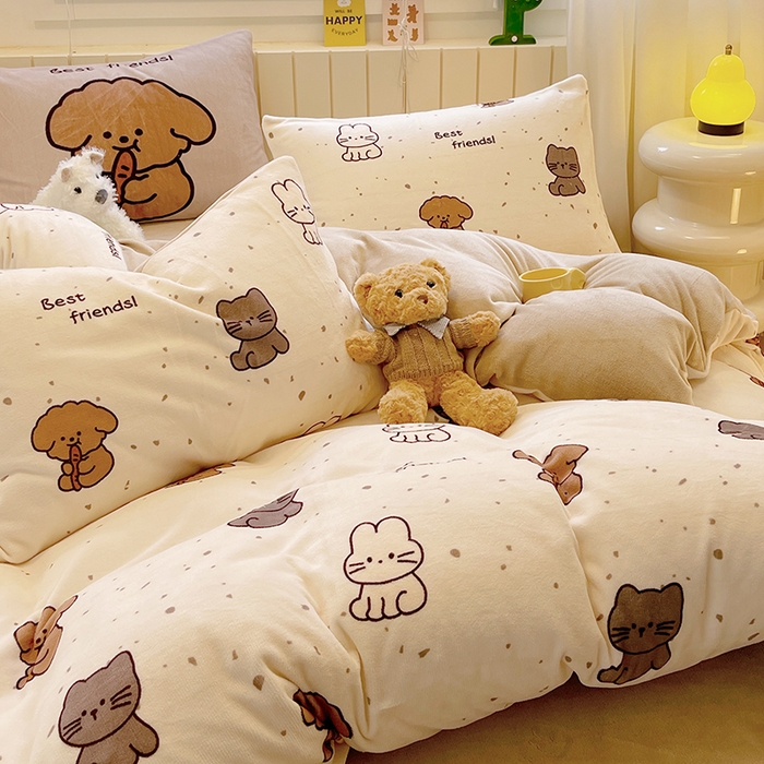 91家纺网 家纺一手货源 找家纺 葡萄家 2025新款高克重印花牛奶绒四件套萌系卡通 动物乐园