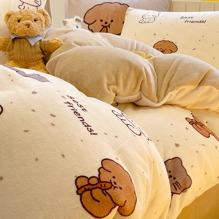 91家纺网 家纺一手货源 找家纺 葡萄家 2025新款高克重印花牛奶绒四件套萌系卡通 动物乐园