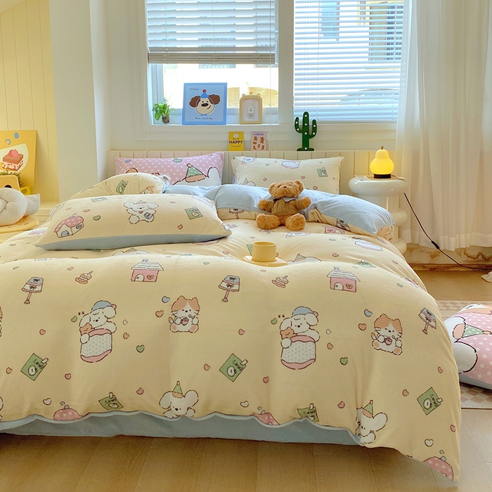 91家纺网 家纺一手货源 找家纺 葡萄家 2025新款高克重印花牛奶绒四件套萌系卡通 卡通乐园