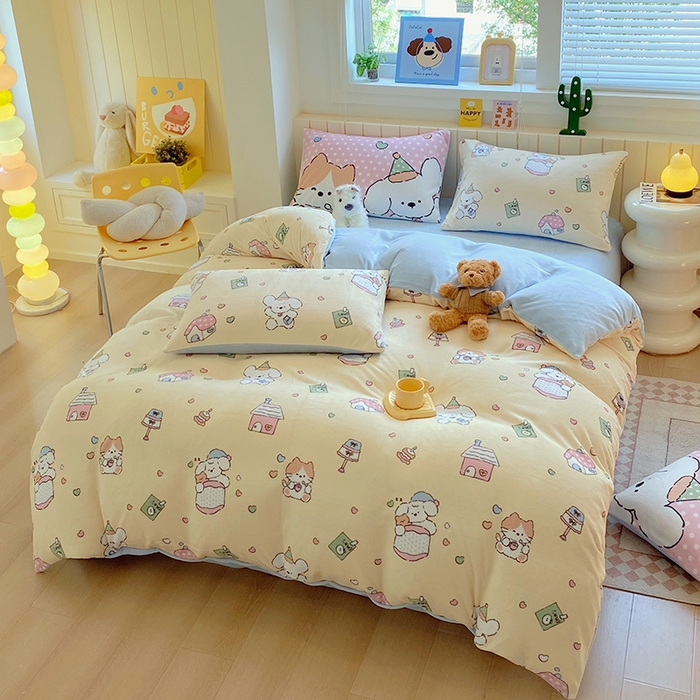 91家纺网 家纺一手货源 找家纺 葡萄家 2025新款高克重印花牛奶绒四件套萌系卡通 卡通乐园