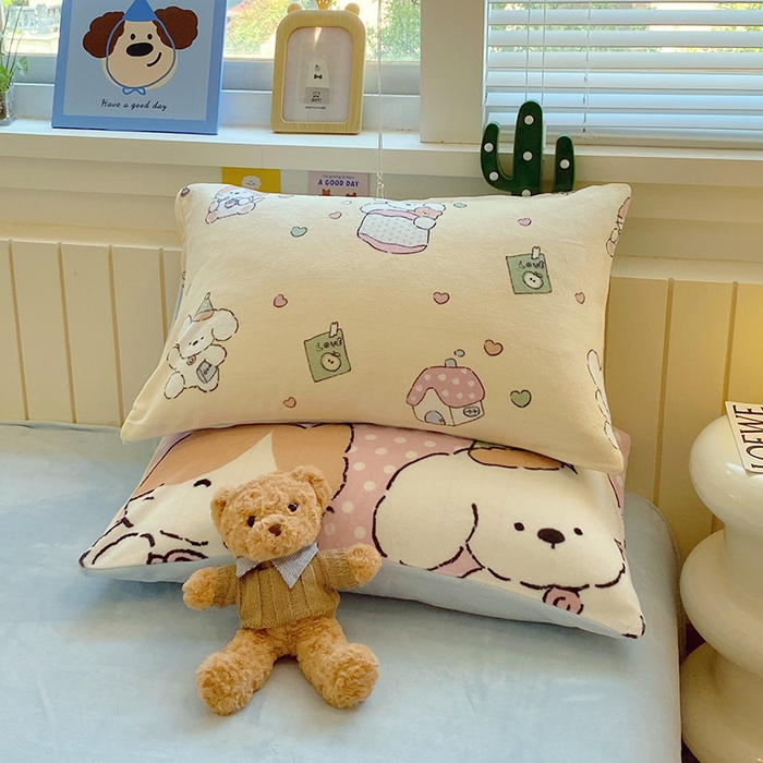 91家纺网 家纺一手货源 找家纺 葡萄家 2025新款高克重印花牛奶绒四件套萌系卡通 卡通乐园