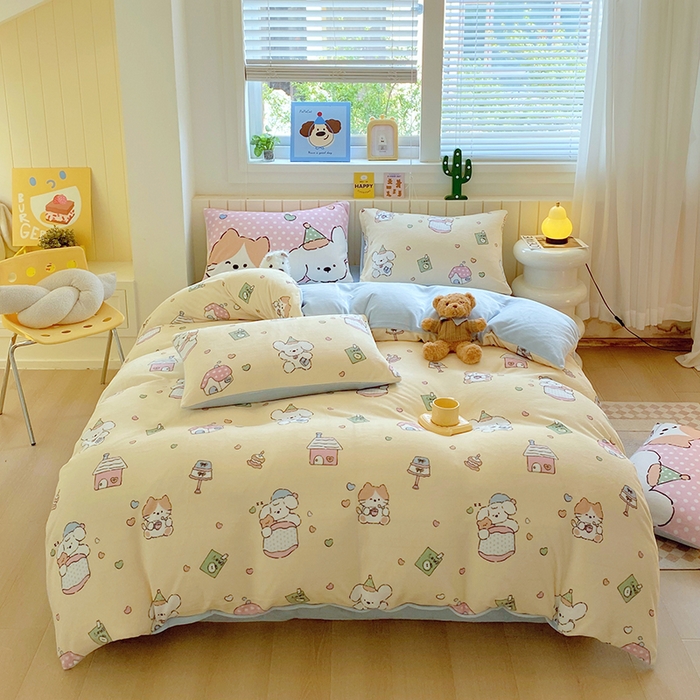 91家纺网 家纺一手货源 找家纺 葡萄家 2025新款高克重印花牛奶绒四件套萌系卡通 卡通乐园