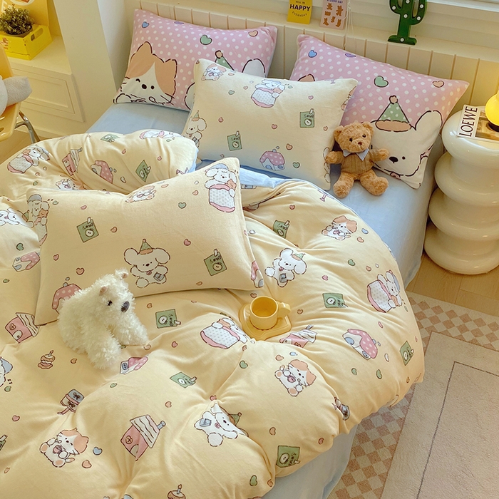 91家纺网 家纺一手货源 找家纺 葡萄家 2025新款高克重印花牛奶绒四件套萌系卡通 卡通乐园