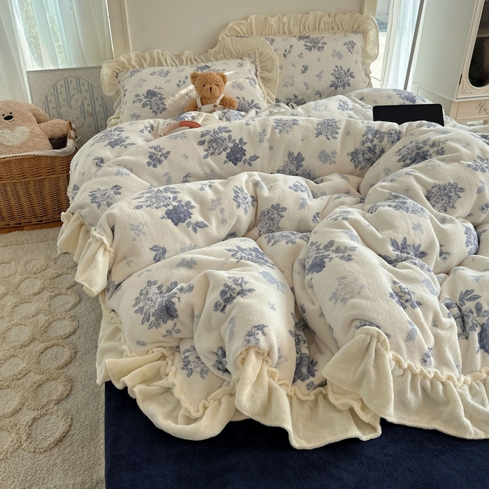 91家纺网 家纺一手货源 找家纺 （总）六巷胡同 2025新款韩系博主慵懒风小碎花A类牛奶绒花边款四件套