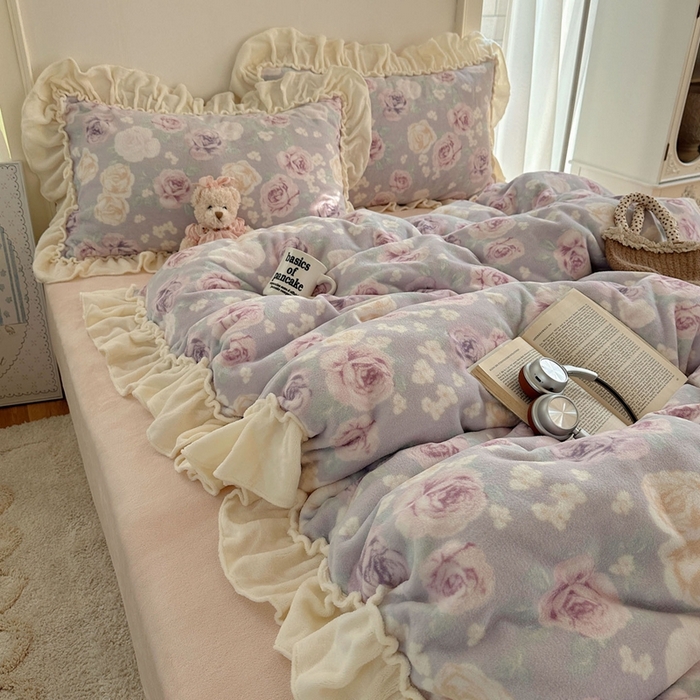 91家纺网 家纺一手货源 找家纺 六巷胡同 2025新款韩系博主慵懒风小碎花A类牛奶绒花边款四件套 压花边-微醺岛屿