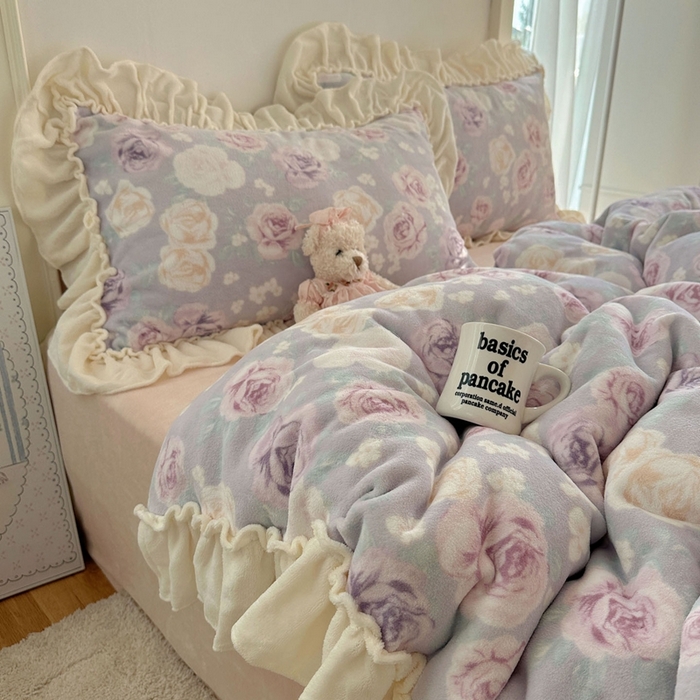 91家纺网 家纺一手货源 找家纺 六巷胡同 2025新款韩系博主慵懒风小碎花A类牛奶绒花边款四件套 压花边-微醺岛屿