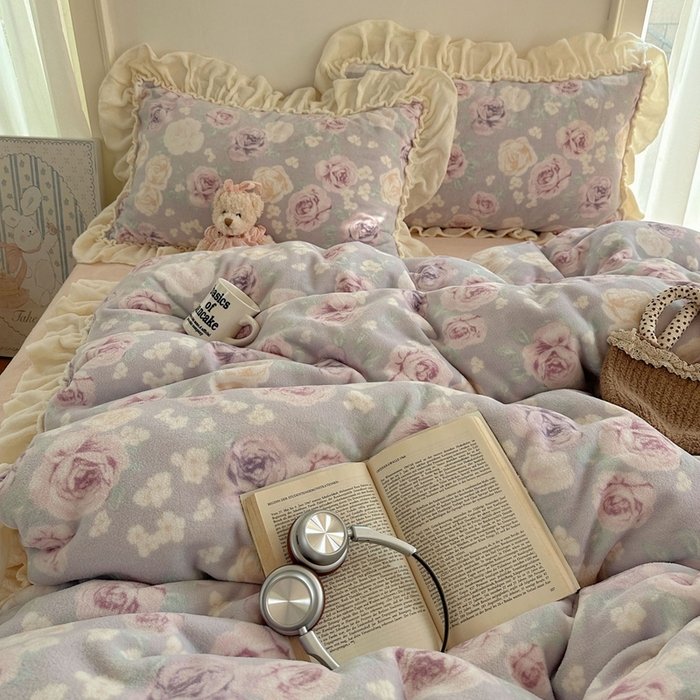 91家纺网 家纺一手货源 找家纺 六巷胡同 2025新款韩系博主慵懒风小碎花A类牛奶绒花边款四件套 压花边-微醺岛屿