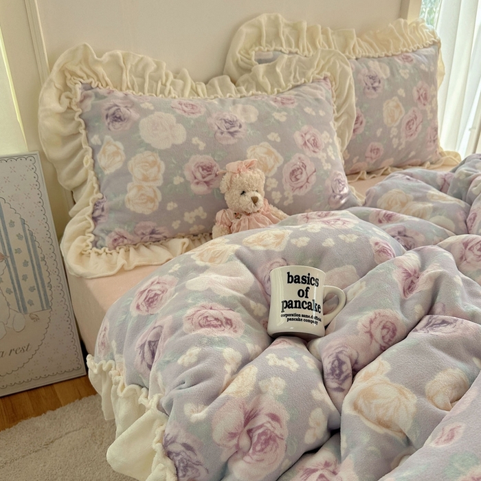 91家纺网 家纺一手货源 找家纺 六巷胡同 2025新款韩系博主慵懒风小碎花A类牛奶绒花边款四件套 压花边-微醺岛屿