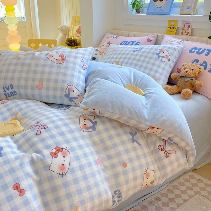 91家纺网 家纺一手货源 找家纺 葡萄家 2025新款高克重印花牛奶绒四件套萌系卡通 蓝格猫猫