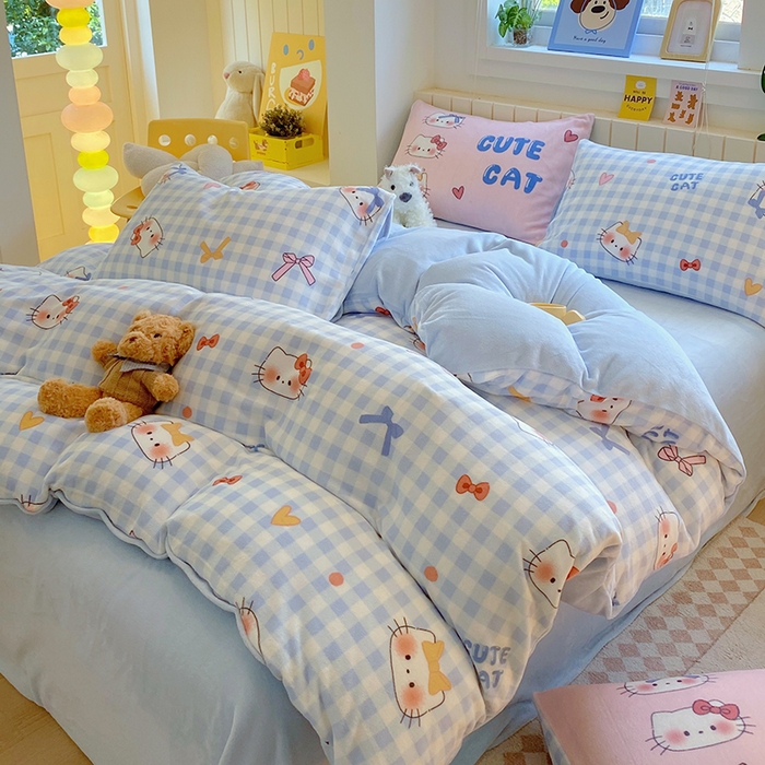 91家纺网 家纺一手货源 找家纺 葡萄家 2025新款高克重印花牛奶绒四件套萌系卡通 蓝格猫猫