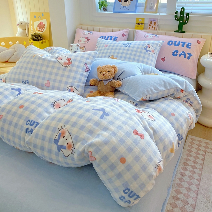 91家纺网 家纺一手货源 找家纺 葡萄家 2025新款高克重印花牛奶绒四件套萌系卡通 蓝格猫猫