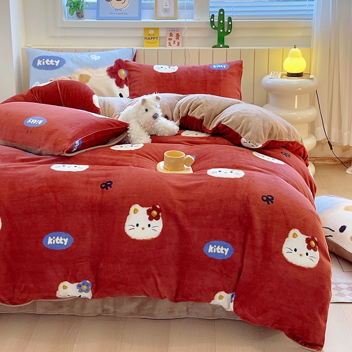 91家纺网 家纺一手货源 找家纺 葡萄家 2025新款高克重印花牛奶绒四件套萌系卡通 猫千金红