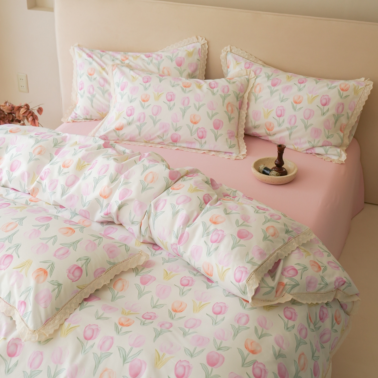 91家纺网 家纺一手货源 找家纺 洺兰家居 2025年小清新全棉13372镂空花边小碎花ins风水洗棉四件套 丁香