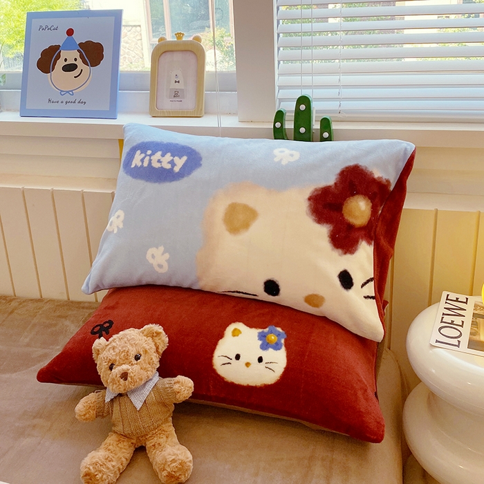 91家纺网 家纺一手货源 找家纺 葡萄家 2025新款高克重印花牛奶绒四件套萌系卡通 猫千金红