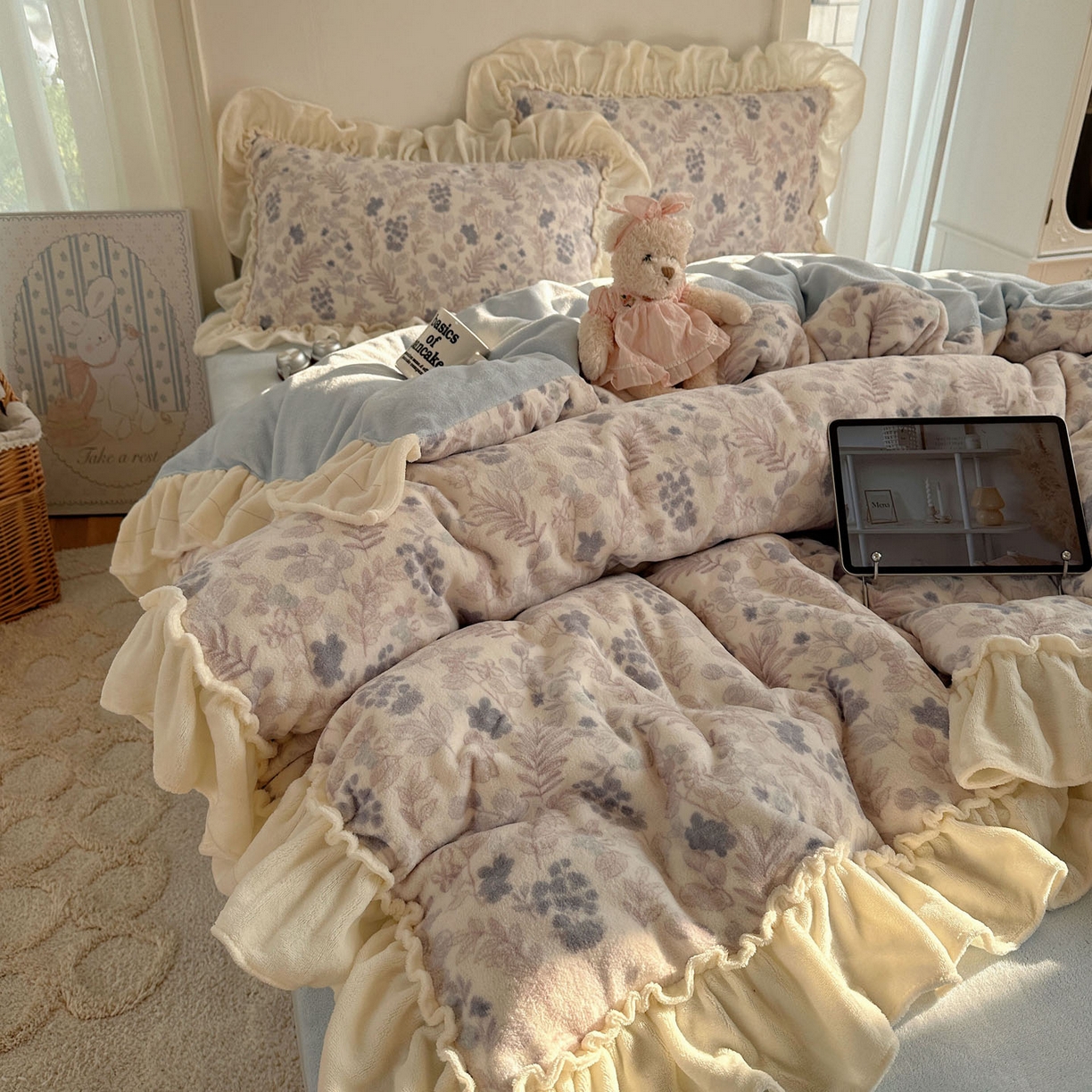 91家纺网 家纺一手货源 找家纺 （总）六巷胡同 2025新款韩系博主慵懒风小碎花A类牛奶绒花边款四件套