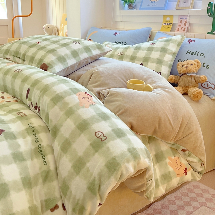 91家纺网 家纺一手货源 找家纺 葡萄家 2025新款高克重印花牛奶绒四件套萌系卡通 莫妮卡