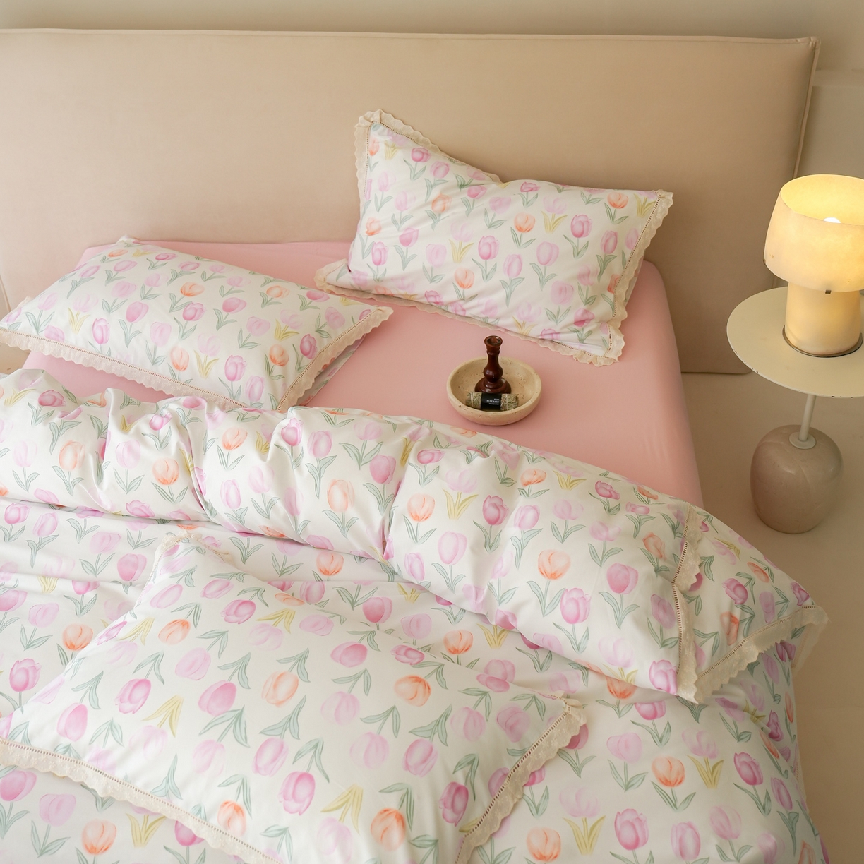 91家纺网 家纺一手货源 找家纺 洺兰家居 2025年小清新全棉13372镂空花边小碎花ins风水洗棉四件套 丁香