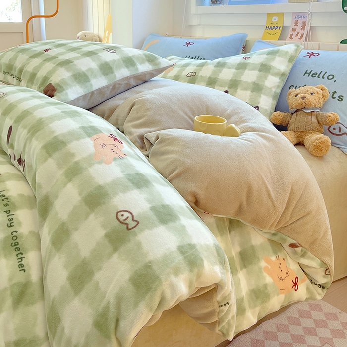 91家纺网 家纺一手货源 找家纺 葡萄家 2025新款高克重印花牛奶绒四件套萌系卡通 莫妮卡