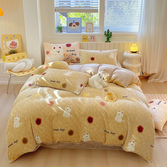 91家纺网 家纺一手货源 找家纺 葡萄家 2025新款高克重印花牛奶绒四件套萌系卡通 泡芙狗