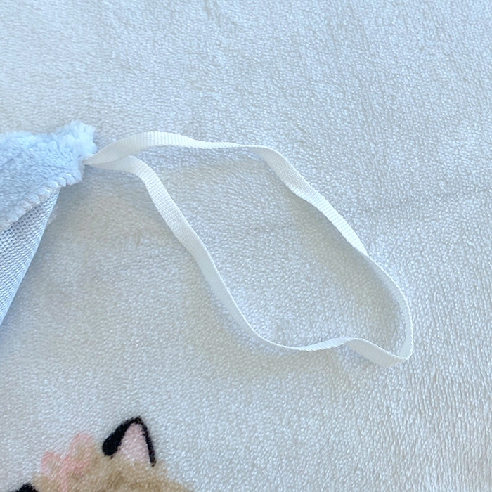 91家纺网 家纺一手货源 找家纺 葡萄家 2025新款高克重印花牛奶绒四件套萌系卡通 软萌猫蓝