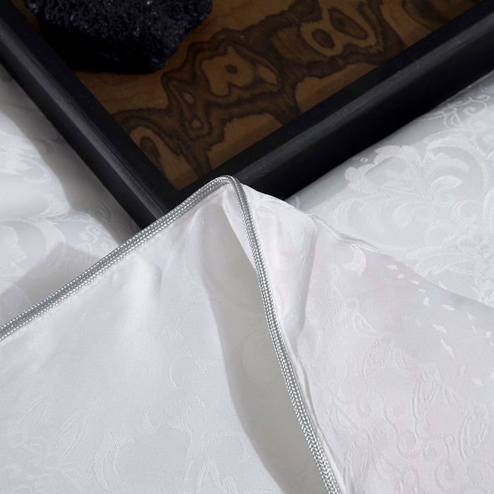 91家纺网 家纺一手货源 找家纺 前程家纺 2025新款贡缎提花被被子被芯-富贵花 富贵花-玛瑙白