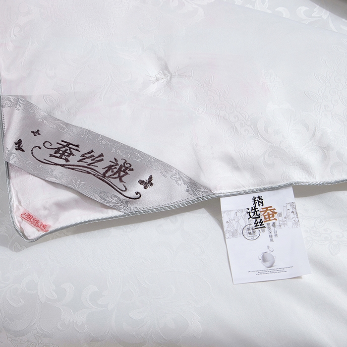 91家纺网 家纺一手货源 找家纺 前程家纺 2025新款贡缎提花被被子被芯-富贵花 富贵花-玛瑙白