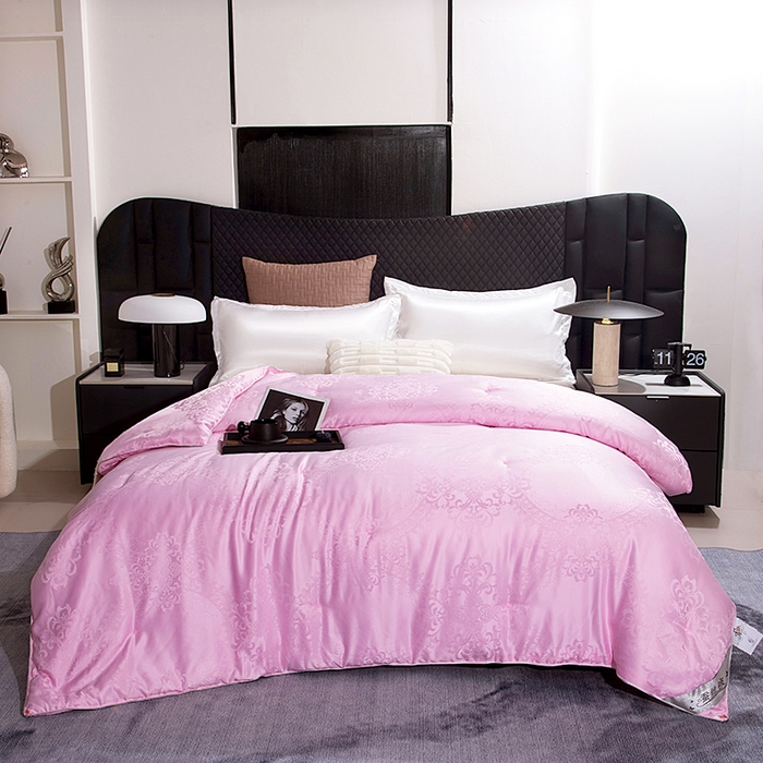 91家纺网 家纺一手货源 找家纺 前程家纺 2025新款贡缎提花被被子被芯-富贵花 富贵花-玛瑙粉