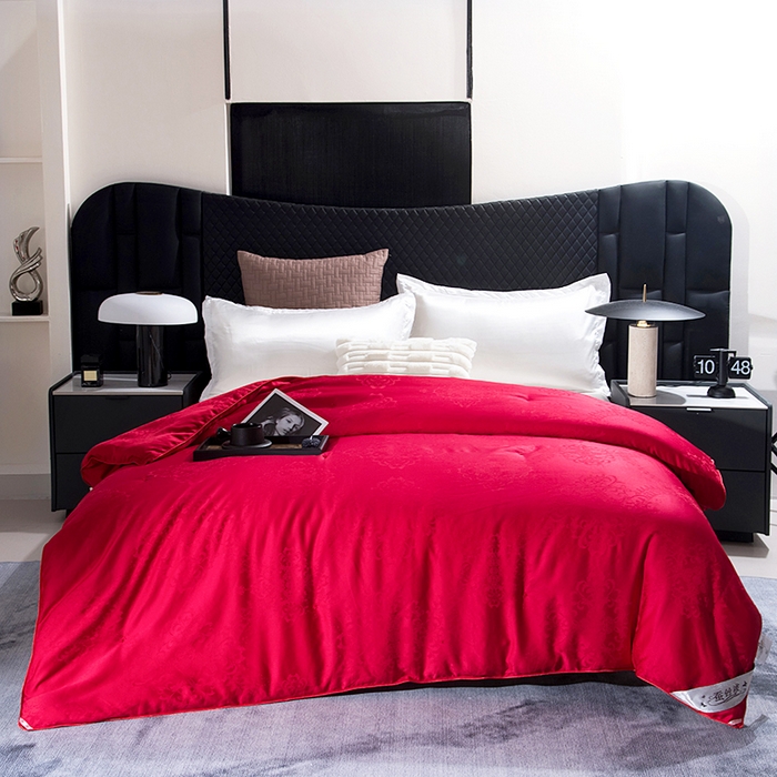 91家纺网 家纺一手货源 找家纺 前程家纺 2025新款贡缎提花被被子被芯-富贵花 富贵花-玛瑙红