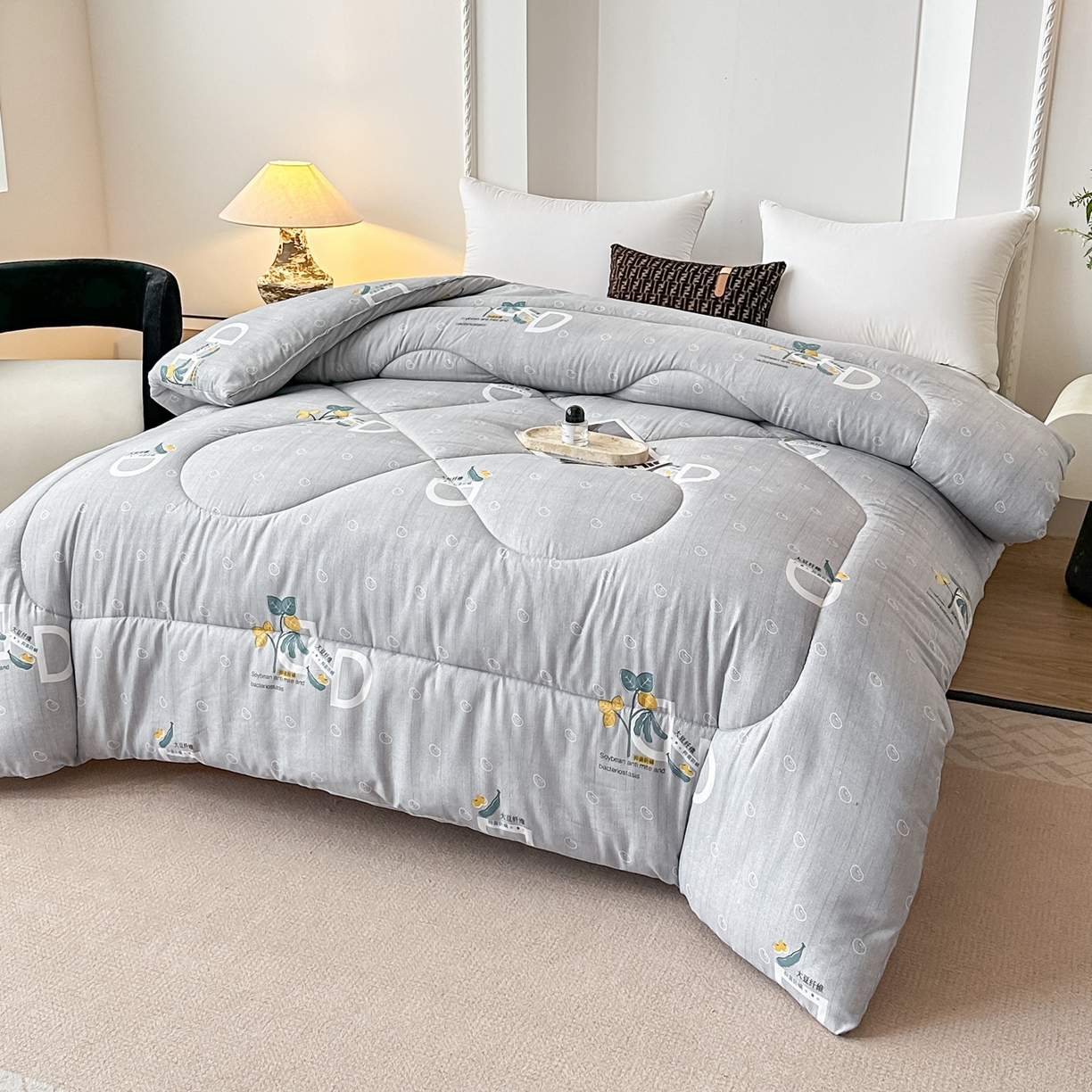 91家纺网 家纺一手货源 找家纺 好欣怡家纺 2026新款洛卡棉冬被学生被四季被仿棉被芯 灰色大豆