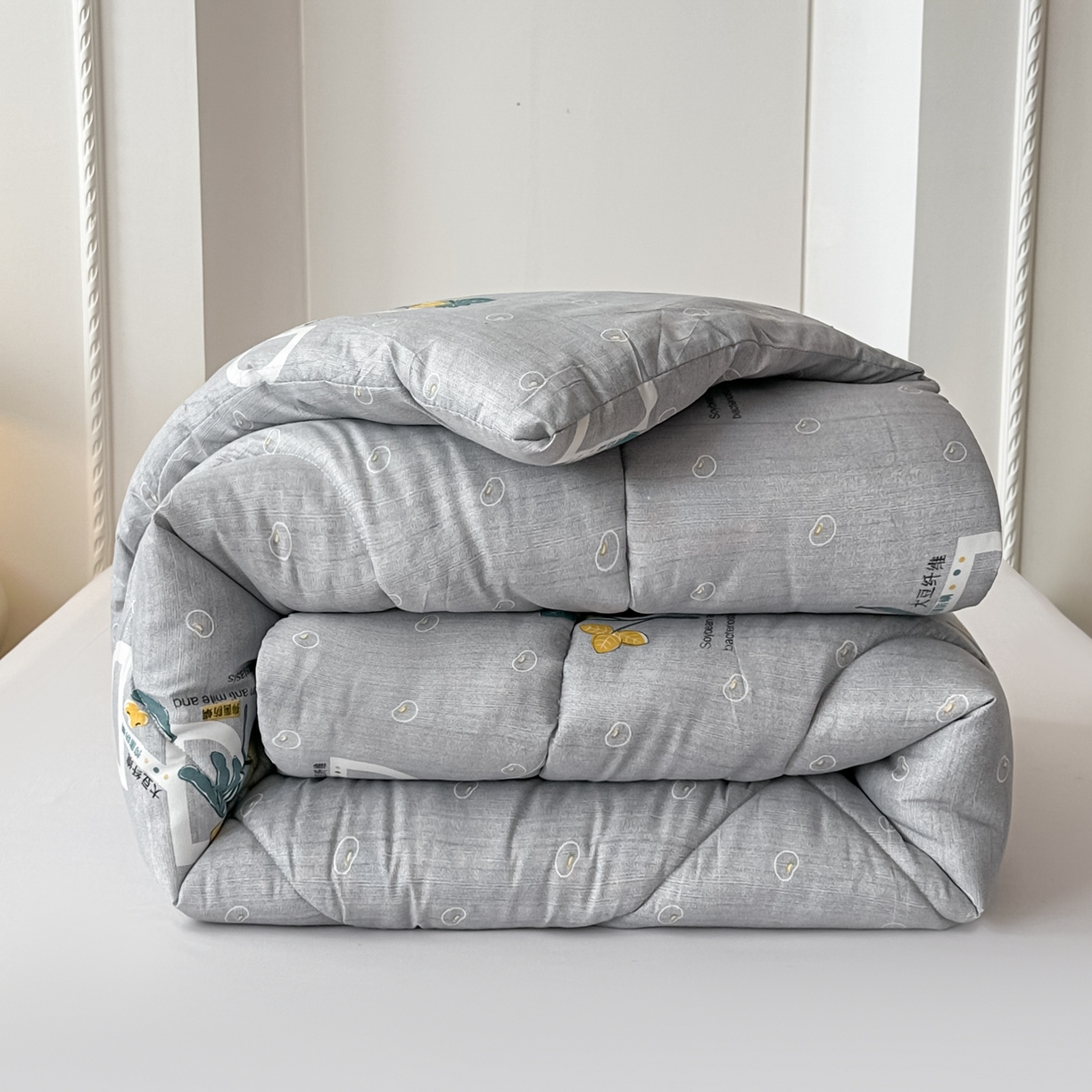 91家纺网 家纺一手货源 找家纺 好欣怡家纺 2026新款洛卡棉冬被学生被四季被仿棉被芯 灰色大豆