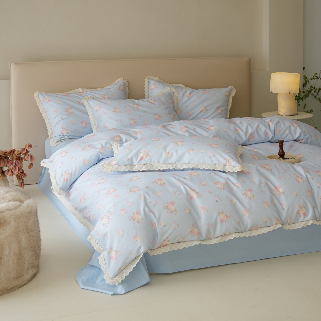 91家纺网 家纺一手货源 找家纺 洺兰家居 2025年小清新全棉13372镂空花边小碎花ins风水洗棉四件套 豆蔻 蓝