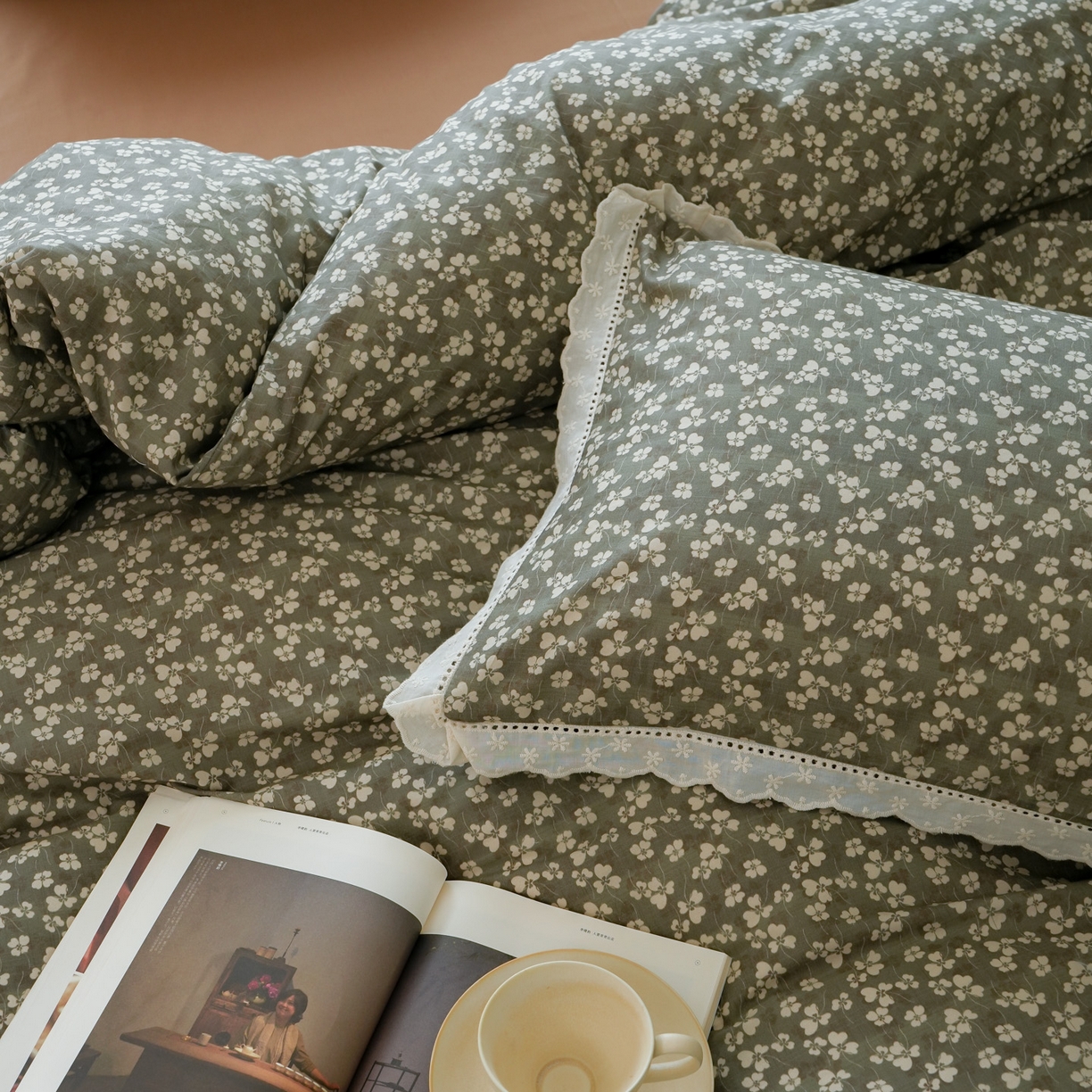 91家纺网 家纺一手货源 找家纺 洺兰家居 2025年小清新全棉13372镂空花边小碎花ins风水洗棉四件套 芳菲