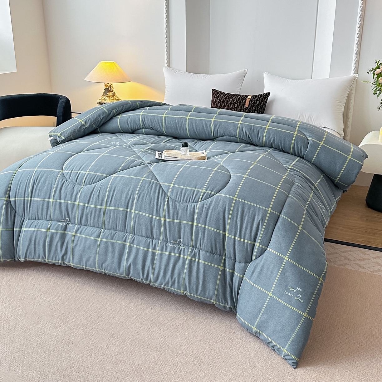 91家纺网 家纺一手货源 找家纺 好欣怡家纺 2025新款洛卡棉冬被学生被四季被仿棉被芯 蓝色格子
