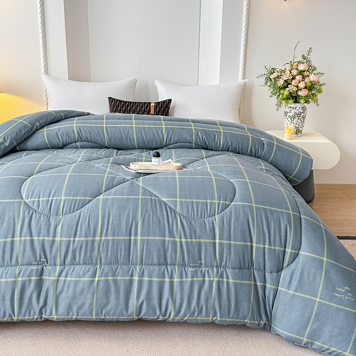 91家纺网 家纺一手货源 找家纺 好欣怡家纺 2025新款洛卡棉冬被学生被四季被仿棉被芯 蓝色格子