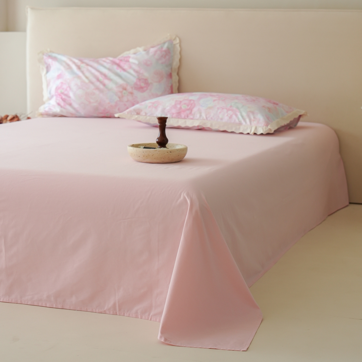 91家纺网 家纺一手货源 找家纺 洺兰家居 2025年小清新全棉13372镂空花边小碎花ins风水洗棉四件套 扶摇