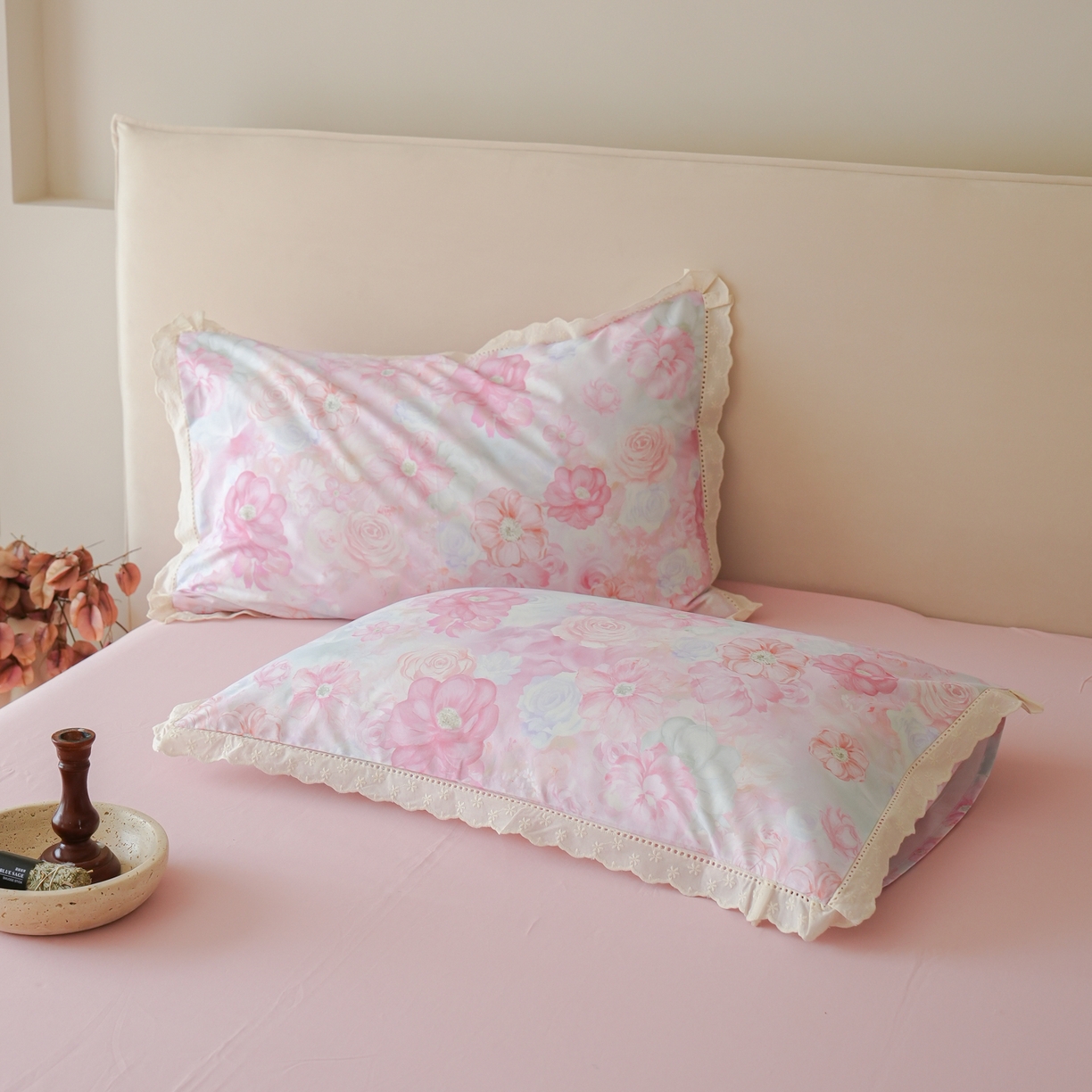 91家纺网 家纺一手货源 找家纺 洺兰家居 2025年小清新全棉13372镂空花边小碎花ins风水洗棉四件套 扶摇