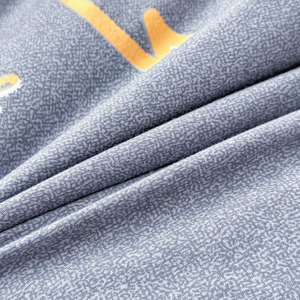 91家纺网 家纺一手货源 找家纺 好欣怡家纺 2025新款洛卡棉冬被学生被四季被仿棉被芯 蓝色鲸鱼