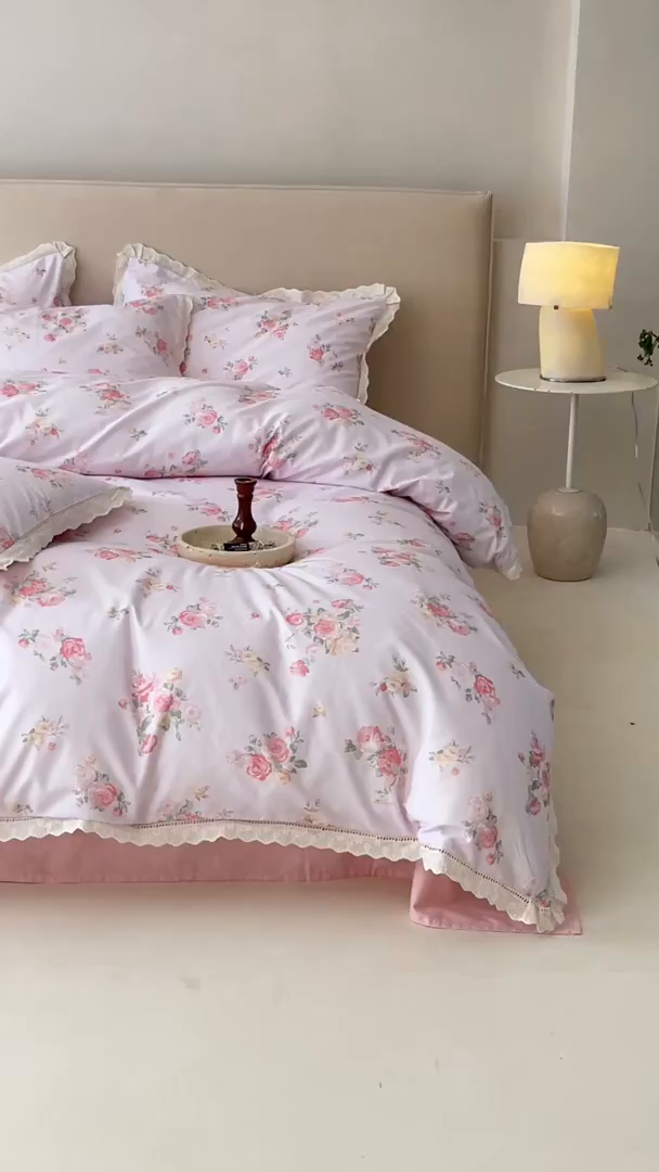 91家纺网 家纺一手货源 找家纺 洺兰家居 2025年小清新全棉13372镂空花边小碎花ins风水洗棉四件套 海棠