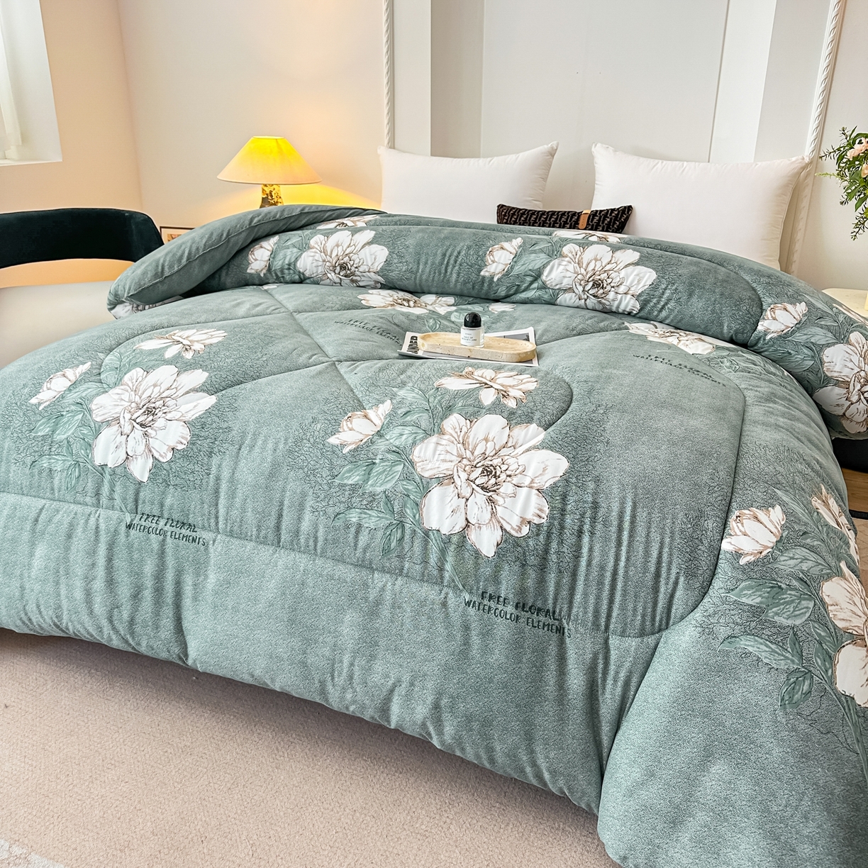 91家纺网 家纺一手货源 找家纺 好欣怡家纺 2025新款洛卡棉冬被学生被四季被仿棉被芯 绿色小花