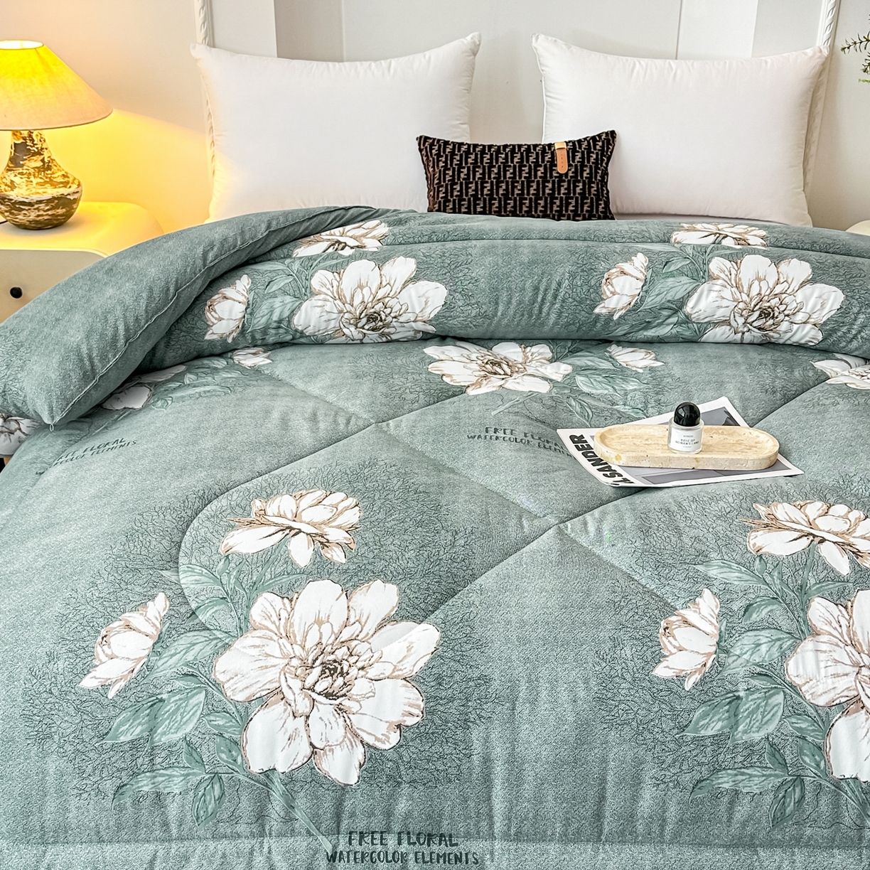 91家纺网 家纺一手货源 找家纺 好欣怡家纺 2025新款洛卡棉冬被学生被四季被仿棉被芯 绿色小花