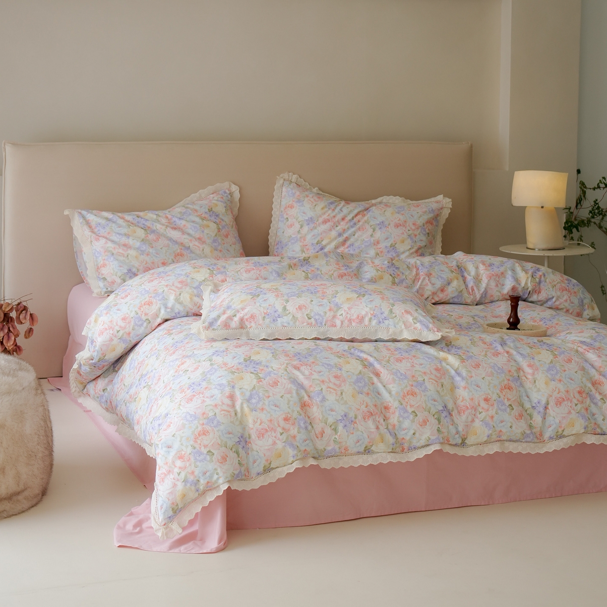 91家纺网 家纺一手货源 找家纺 洺兰家居 2025年小清新全棉13372镂空花边小碎花ins风水洗棉四件套 月季