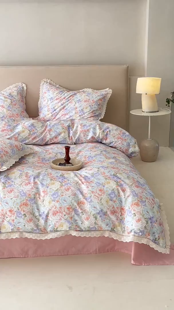 91家纺网 家纺一手货源 找家纺 洺兰家居 2025年小清新全棉13372镂空花边小碎花ins风水洗棉四件套 月季