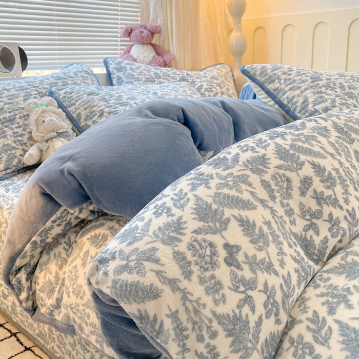 91家纺网 家纺一手货源 找家纺 （总）云玲时尚 2025新款高克重牛奶绒印花床盖四件套