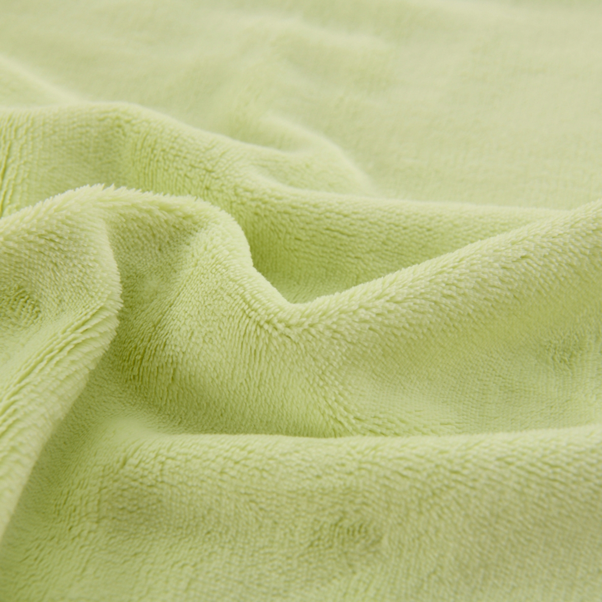 91家纺网 家纺一手货源 找家纺 （总）湘之帛 2025新款简约毛巾绣牛奶绒床裙-小熊猫