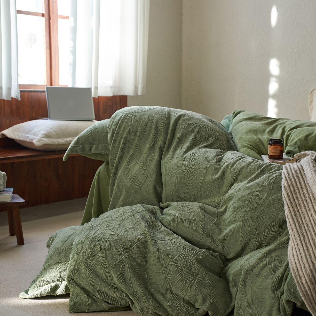 91家纺网 家纺一手货源 找家纺 亿梵家居 2025秋冬新款A类全消光牛奶绒立体5D雕花绒四件套-风格一 （提供买家秀） 芭提雅-抹茶绿